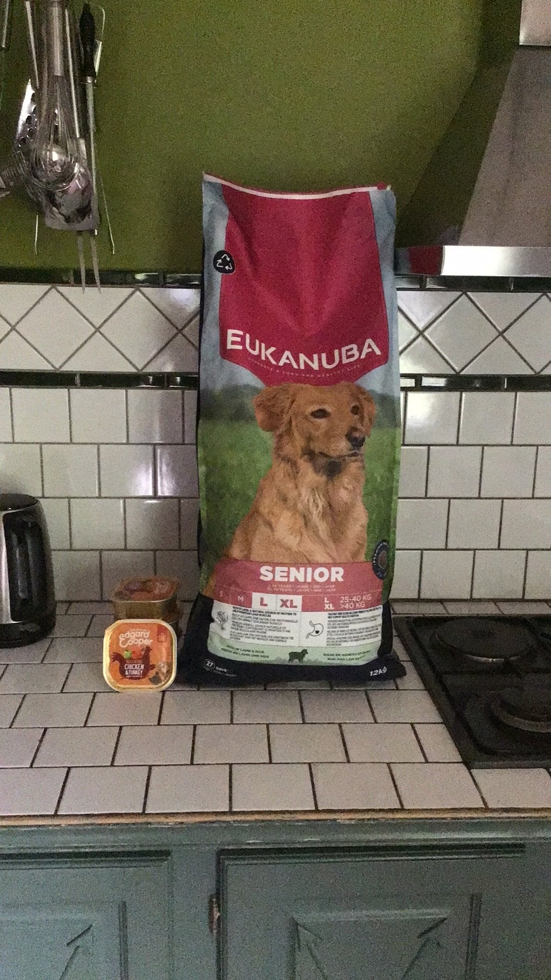 Eukanuba senior L et Xl + 4 barquettes edgard cooper, Animaux & Accessoires, Enlèvement ou Envoi, Chien
