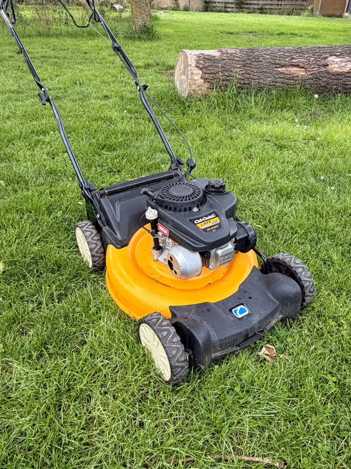 Benzine grasmaaier, Tuin en Terras, Ophalen, Cirkelmaaier, Gebruikt, Mulchfunctie