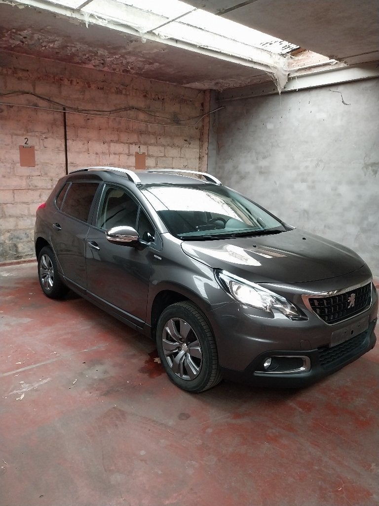 PEUGEOT 2008 1.2 ESSENCE 89.500KM Entretien + remp de la COU, Argent ou Gris, Achat, Euro 6, Boîte manuelle