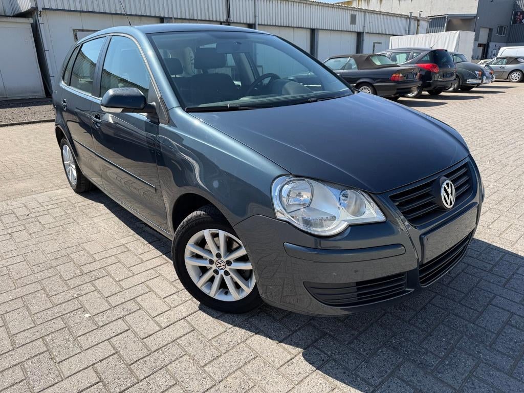 VW Polo United 1200cc à essence, Autos, Argent ou Gris, Achat, Entreprise, Boîte manuelle