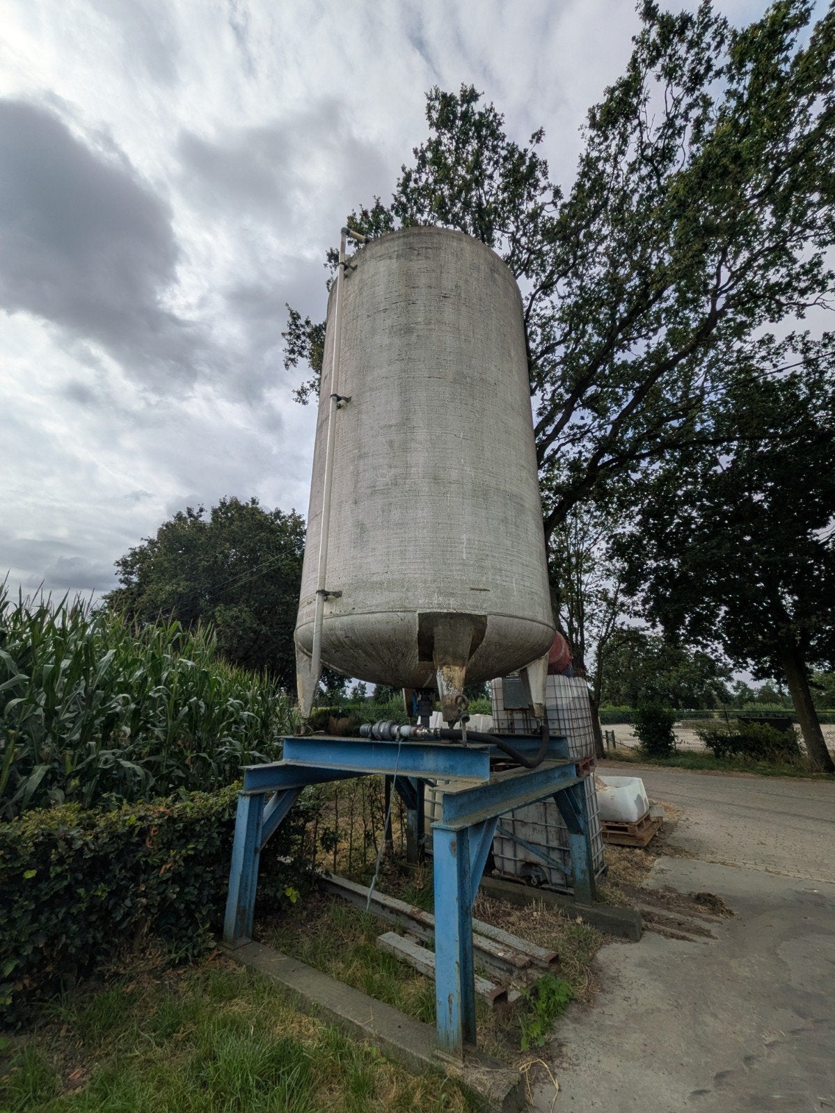 20 cub silo + constructie, Articles professionnels, Agriculture | Aliments pour bétail, Enlèvement