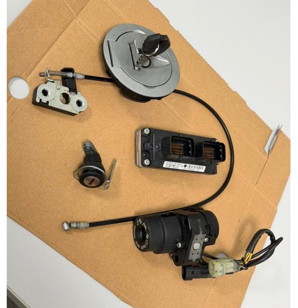 Kit antivol Ducati 848 Streetfighter ECU 2011-2016 65240211A, Motos, Pièces | Ducati, Utilisé, Enlèvement ou Envoi