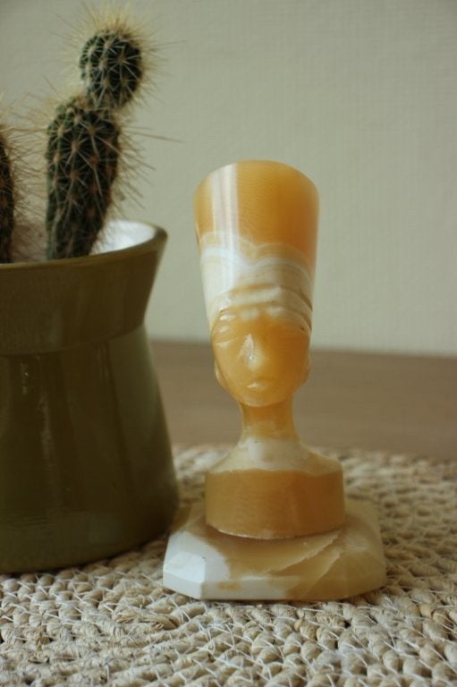 Nefertiti Egyptisch beeldje van marmer, Enlèvement ou Envoi, Utilisé