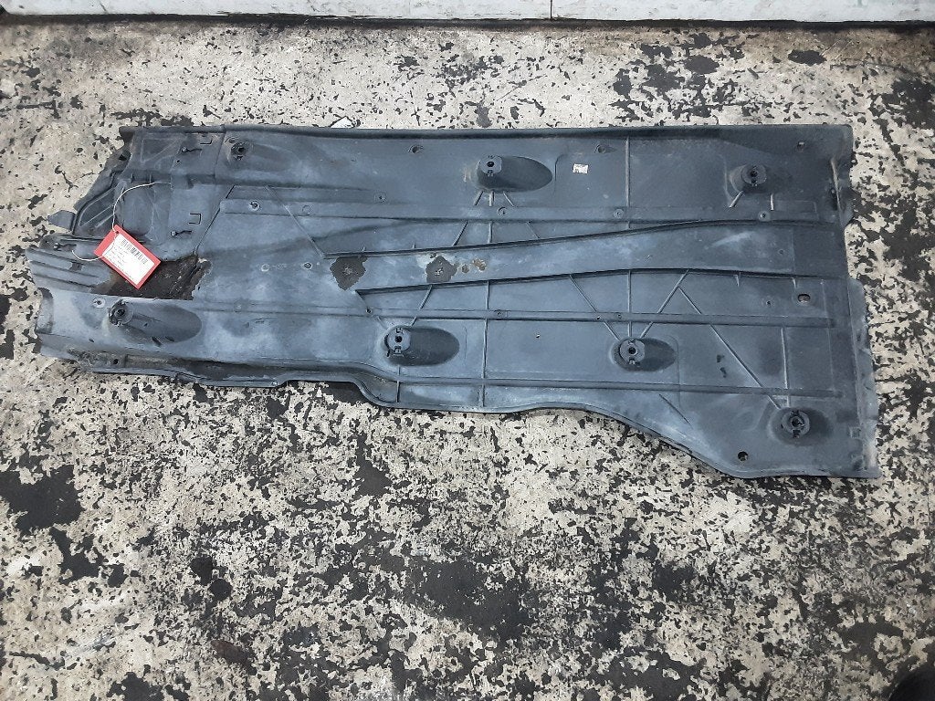 PLAQUE ARRIÈRE AVANT DROIT Volkswagen T-Roc I (5Q0825202L), Volkswagen, Mevr. I. Hauben, Utilisé, Rue de l'Espoir 34 34
4030  GRIVEGNÉE, BE