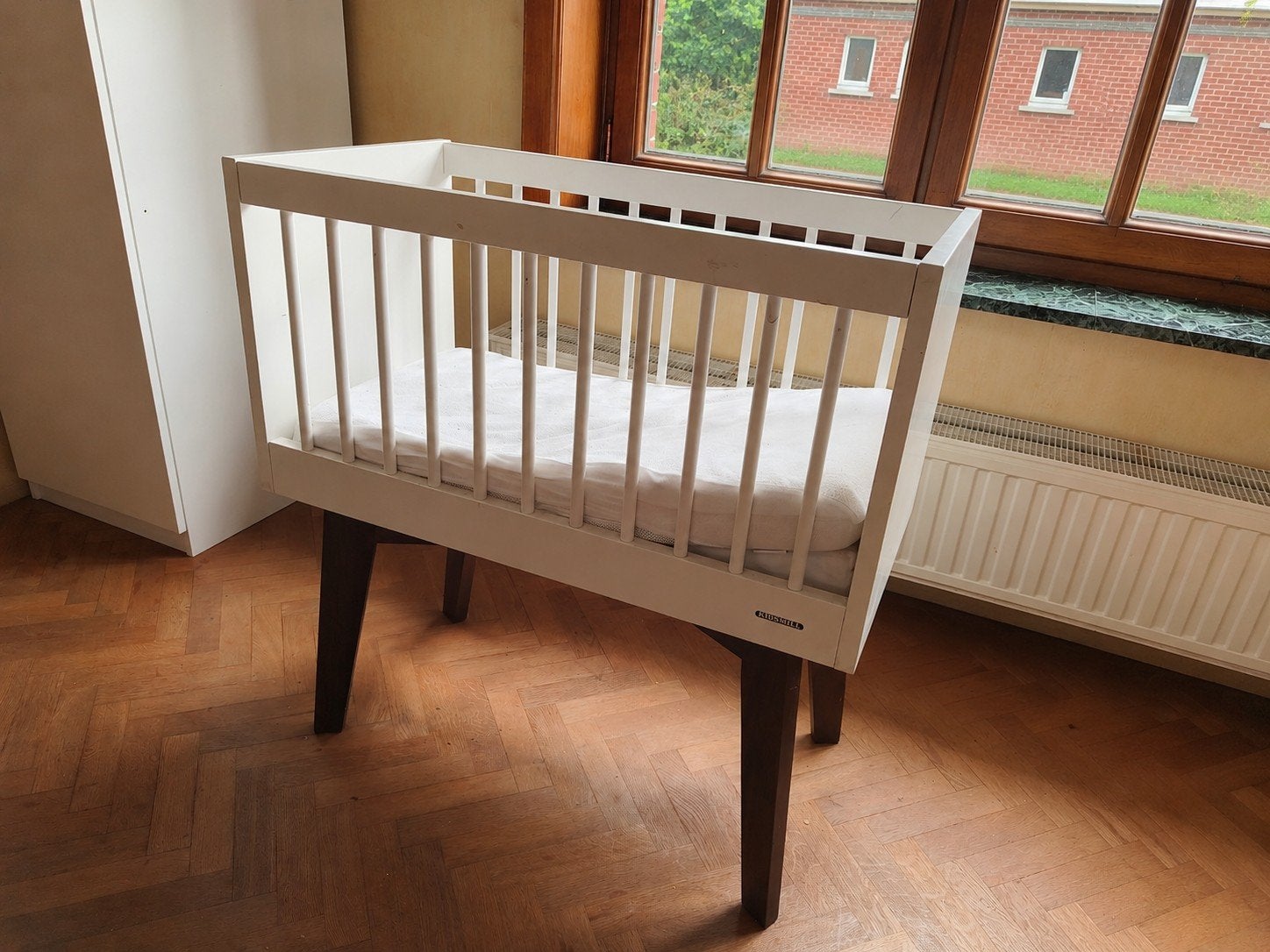 Mooi Babybedje Kidsmill met matras en hellend kussen, Ophalen, Wieg