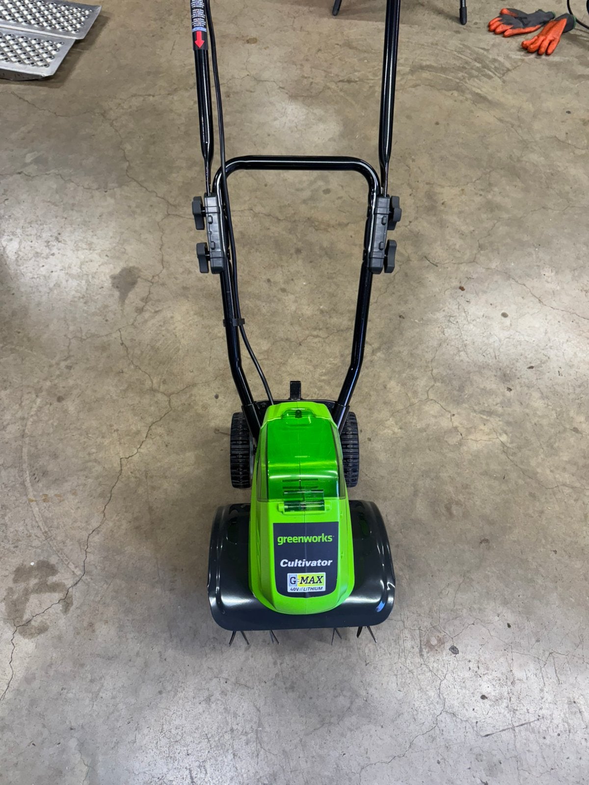 Tuinfrees op accu van Greenworks 40 V als nieuw !, Doe-het-zelf en Bouw, Ophalen, Verschillende merken, Accu, Zo goed als nieuw