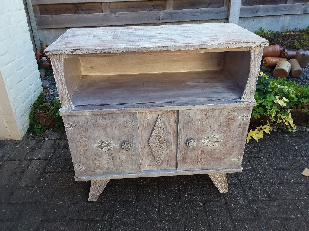 Kastej, Ophalen