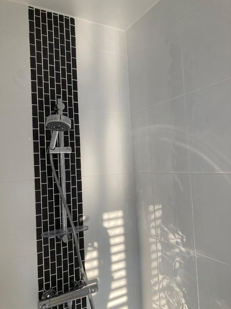 Witte, exclusieve design tegel voor badkamer, douche, toilet, Doe-het-zelf en Bouw, Tegels, Ophalen, Nieuw, 20 tot 40 cm, 10 m² of meer