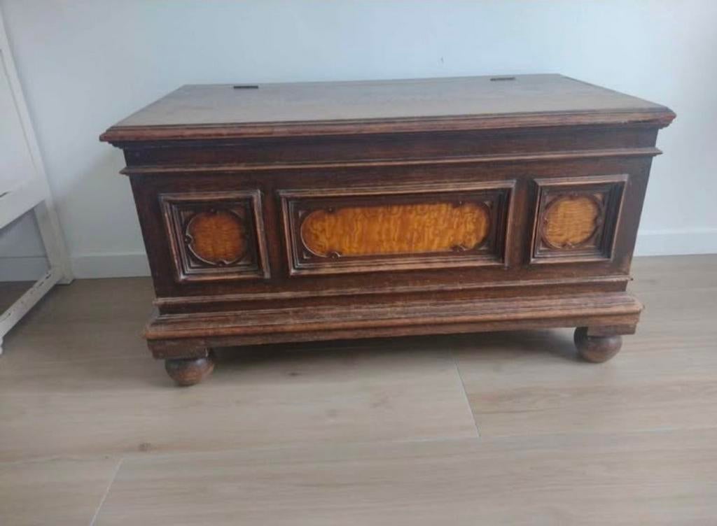 Antieke houten dekenkist, Huis en Inrichting, Ophalen, 75 tot 100 cm, 50 tot 75 cm