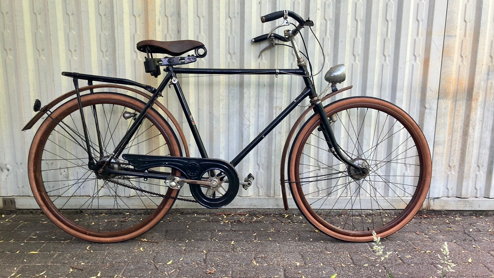 Naoorlogse fiets uit Ekeren, 55 tot 59 cm, Ophalen, Trommelrem, Jaren '40