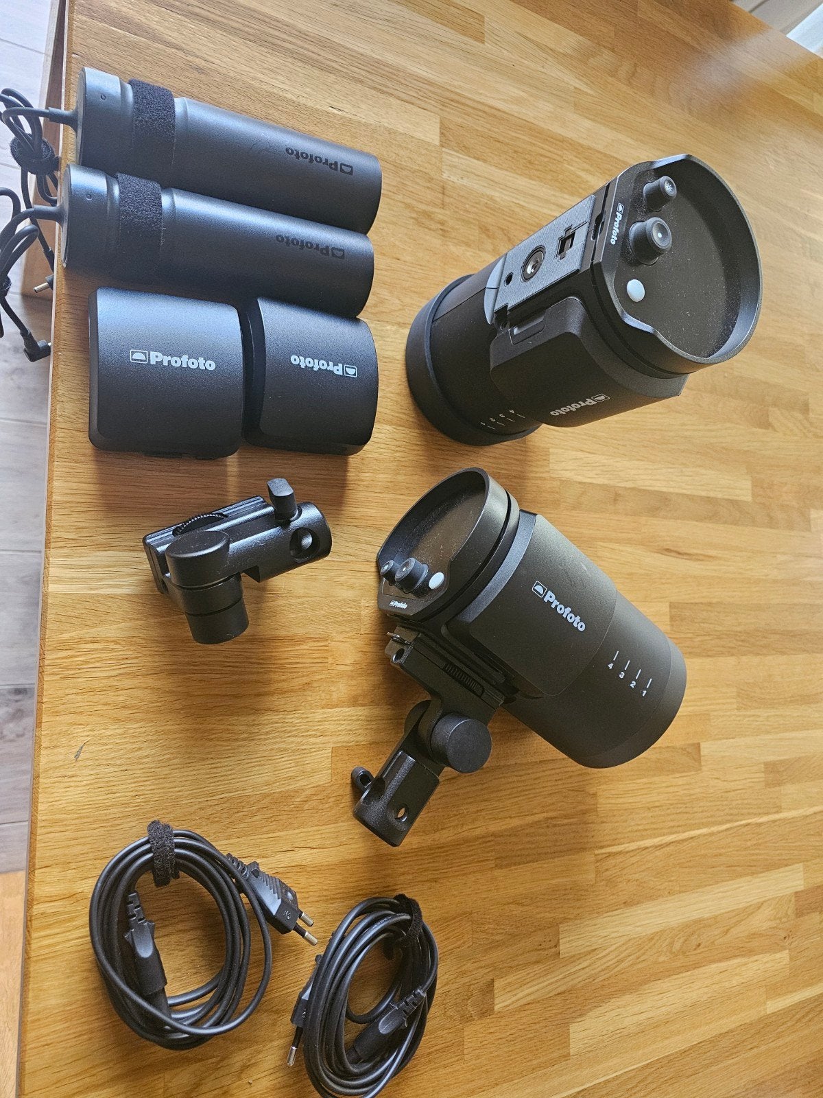 profoto b10 250 wat, Enlèvement, Utilisé, Sans fil, Lampe ou Kit de flash