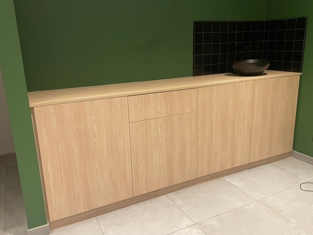 Kast , 246 cm lang / 90cm hoog, Ophalen, Zo goed als nieuw