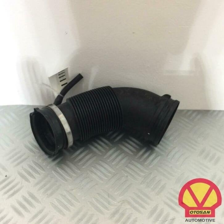 pipe d'admission audi a5 8t a4 8k 06h129629f, Autos : Pièces & Accessoires, AUDI AG, Auto-Union-Strasse 1
85045  Ingolstadt, DE