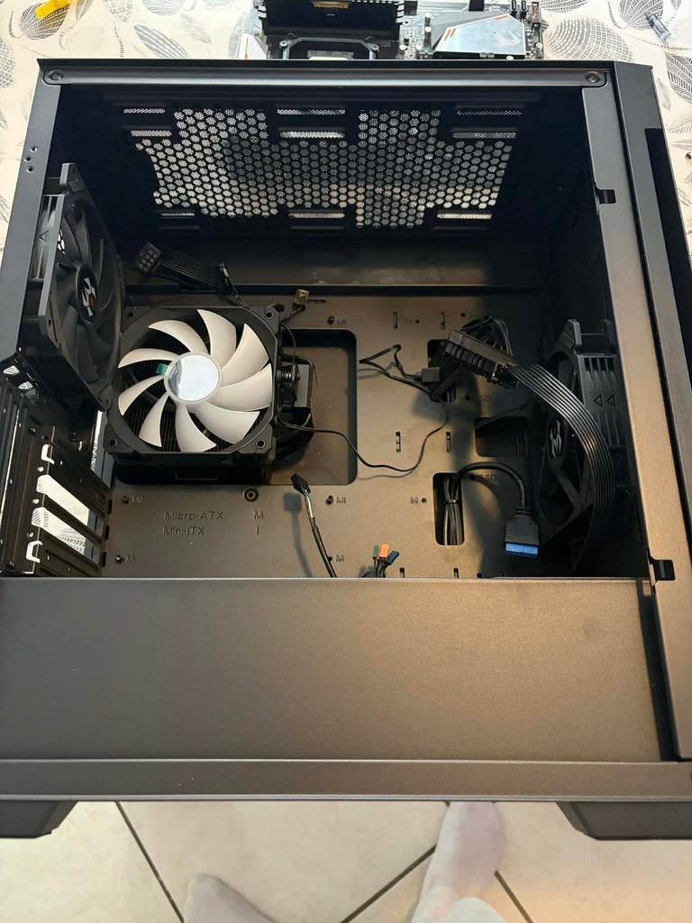 Composent pc gamer boitier gamer juste pas de ssd, Informatique & Logiciels, Boîtiers d'ordinateurs, Enlèvement, Comme neuf