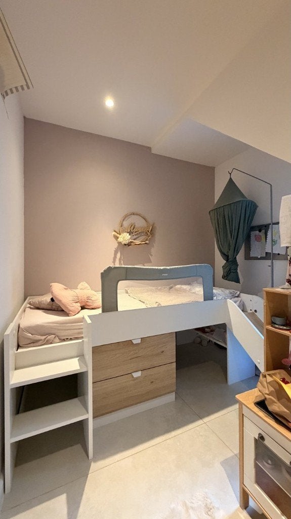 Halfhoogslaper met glijbaan 90x200 - wit/eik - kinderbed, Kinderen en Baby's, Kinderkamer | Stapelbedden en Hoogslapers, Ophalen