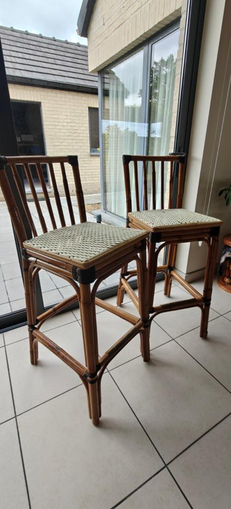 2 chaises hautes en osier de qualité., Enlèvement
