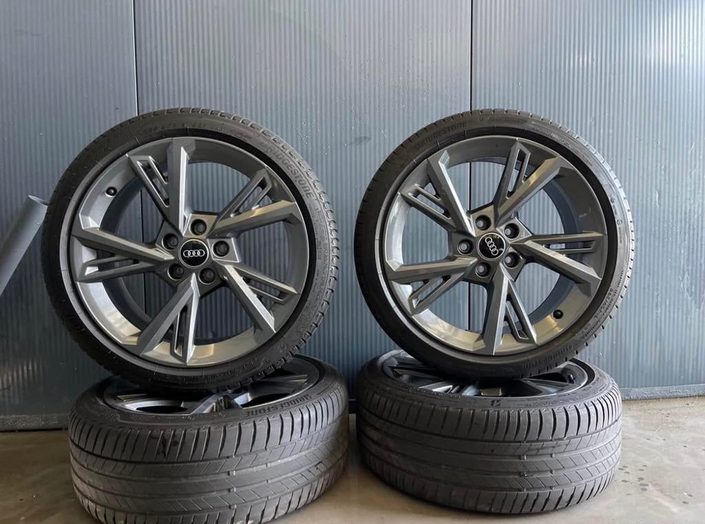 Audi a3 velgen sline sport met zomerbanden 225/40R18, Auto-onderdelen, Banden en Velgen, Ophalen, 18 inch, Zomerbanden, Banden en Velgen