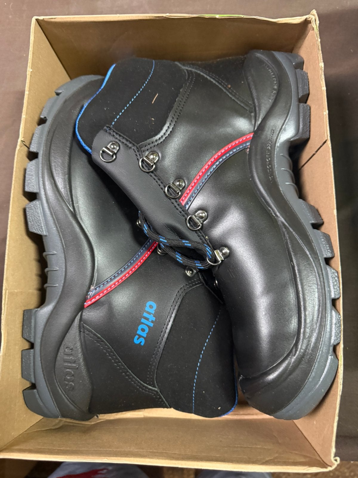 Lot botine de sécurité 3 pair 43 et une pair 44, Enlèvement ou Envoi, Comme neuf