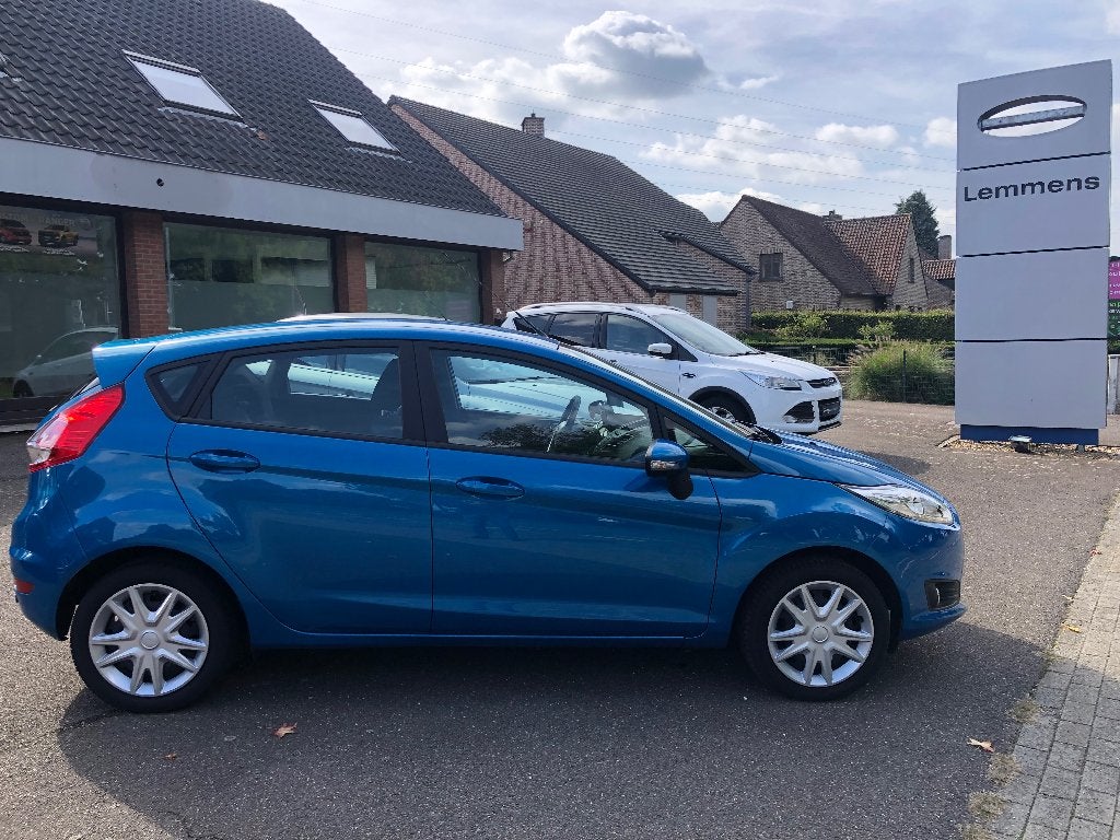 Ford Fiesta 5d 1.25I Benzine/ 10/2015 /59.250 Km, Auto's, Voorwielaandrijving, Stof, Blauw, Particulier