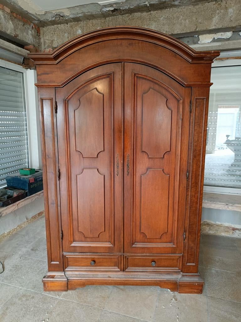 Antieke kast goede staat, massief hout, Ophalen