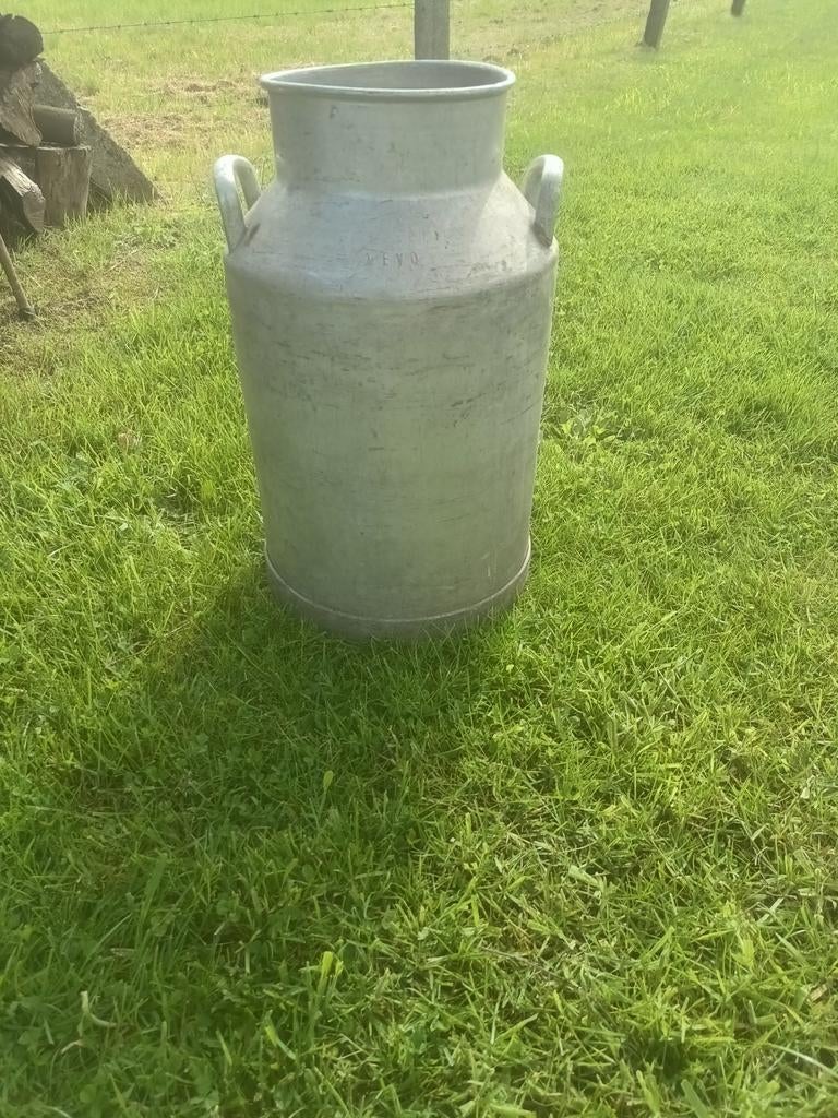Grand pot à lait en aluminium/hauteur : 60 cm, Enlèvement