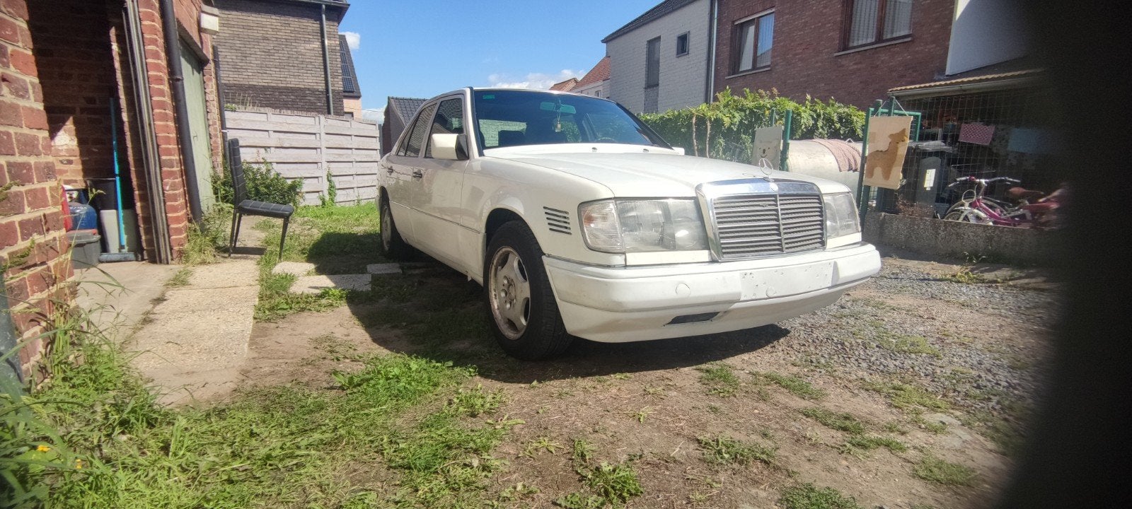 Mercedes E300 w124 diesel oldtimer prêt à immatriculer, Achat, Boîte manuelle, Noir, 5 portes