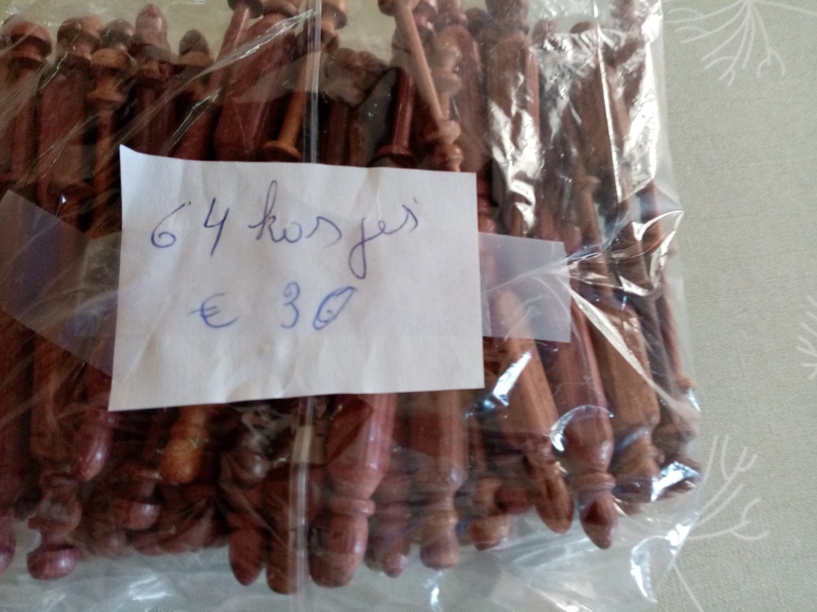 64 vierkante klossen voor30€, Hobby en Vrije tijd, Kantklossen, Ophalen, Klos(sen)