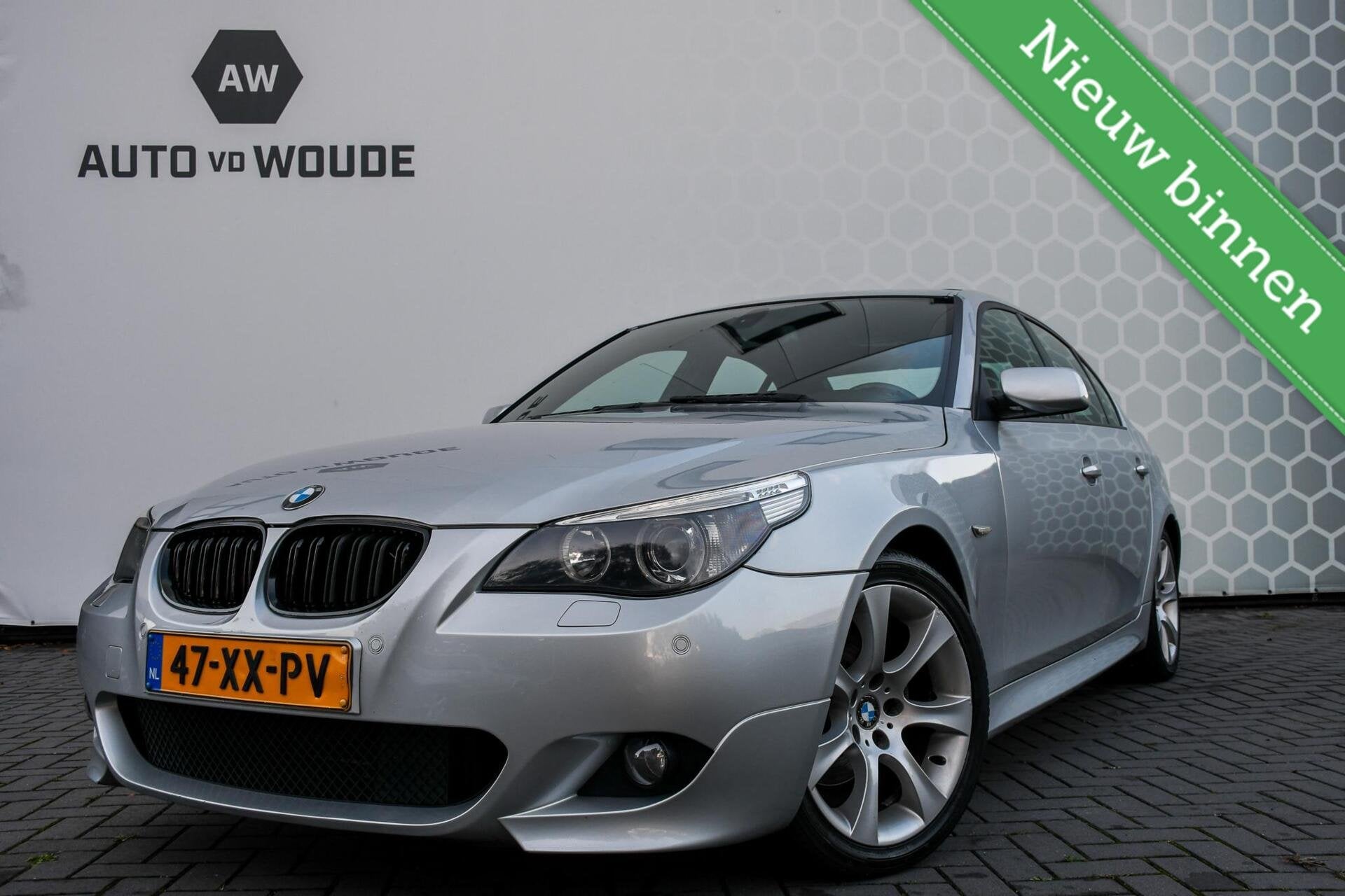 BMW 5-serie 523i High Executive Schuifdak M-pakket 6 cilinde, Auto's, Parkeersensor, 4 deurs, Achterwielaandrijving, Gebruikt