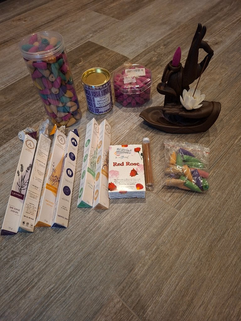 Beeldje hand met bloem voor wierook stokjes, Ophalen, Gebruikt