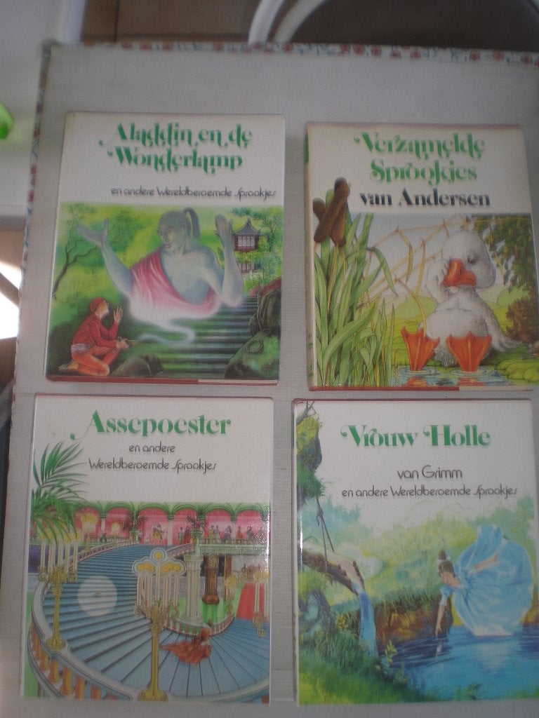 4 sprookjes boeken 2 euro stuk, Boeken, Ophalen, Zo goed als nieuw
