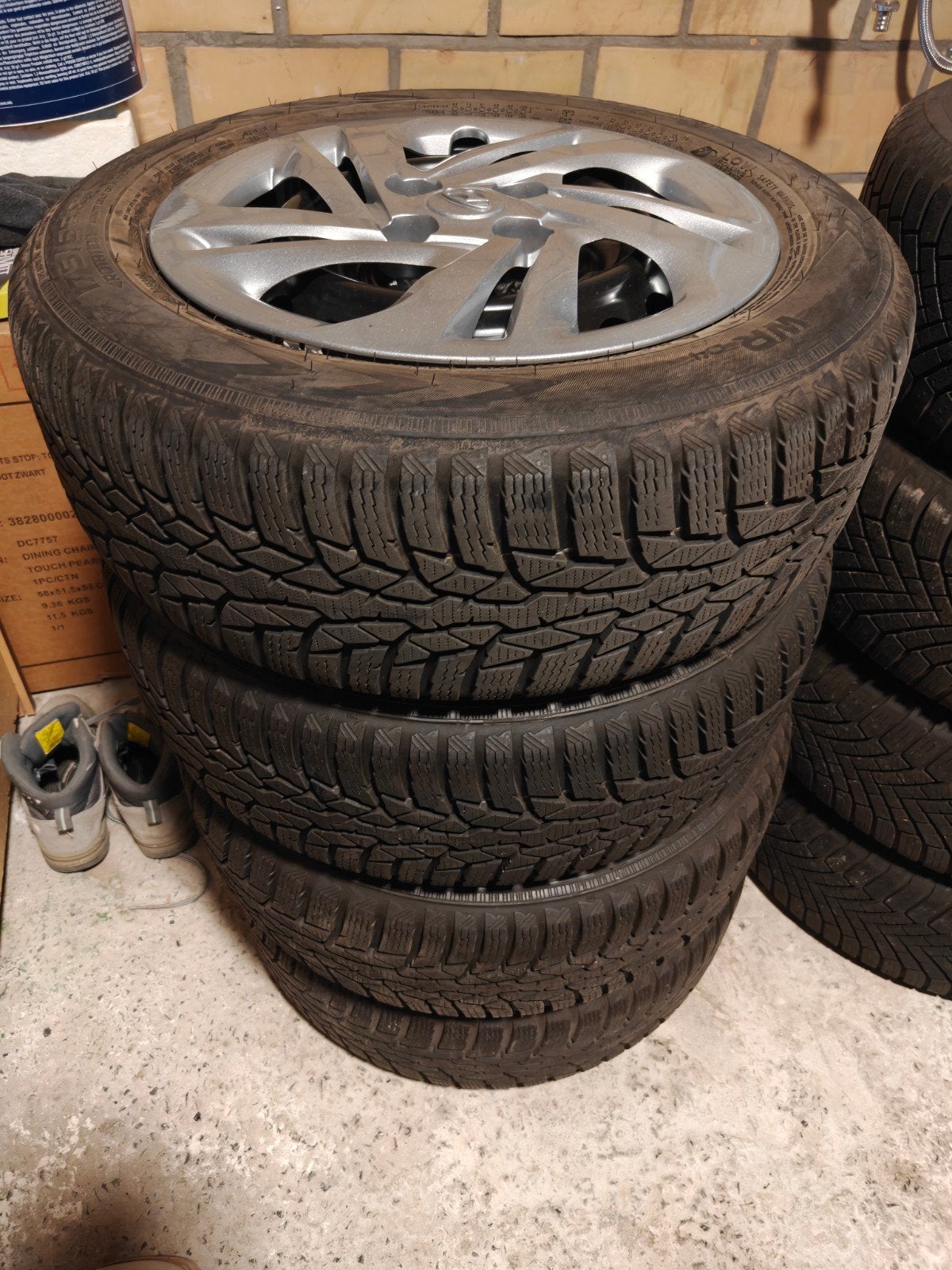 Bandenset met deksel voor Hyundai I10, Ophalen, Winterbanden, Velg(en)
