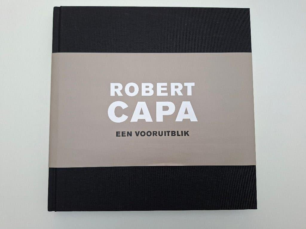 Robert Capa Een vooruitblik, Livres, Art & Culture | Photographie & Design, Enlèvement ou Envoi, Comme neuf, Photographes