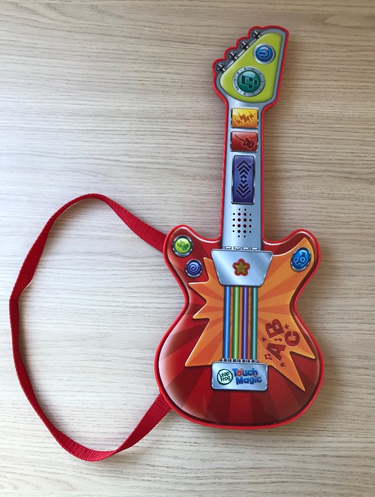 Guitare électronique (tactile) pour enfant dès 3 ans, Enfants & Bébés, Jouets | Vtech, Utilisé, Enlèvement