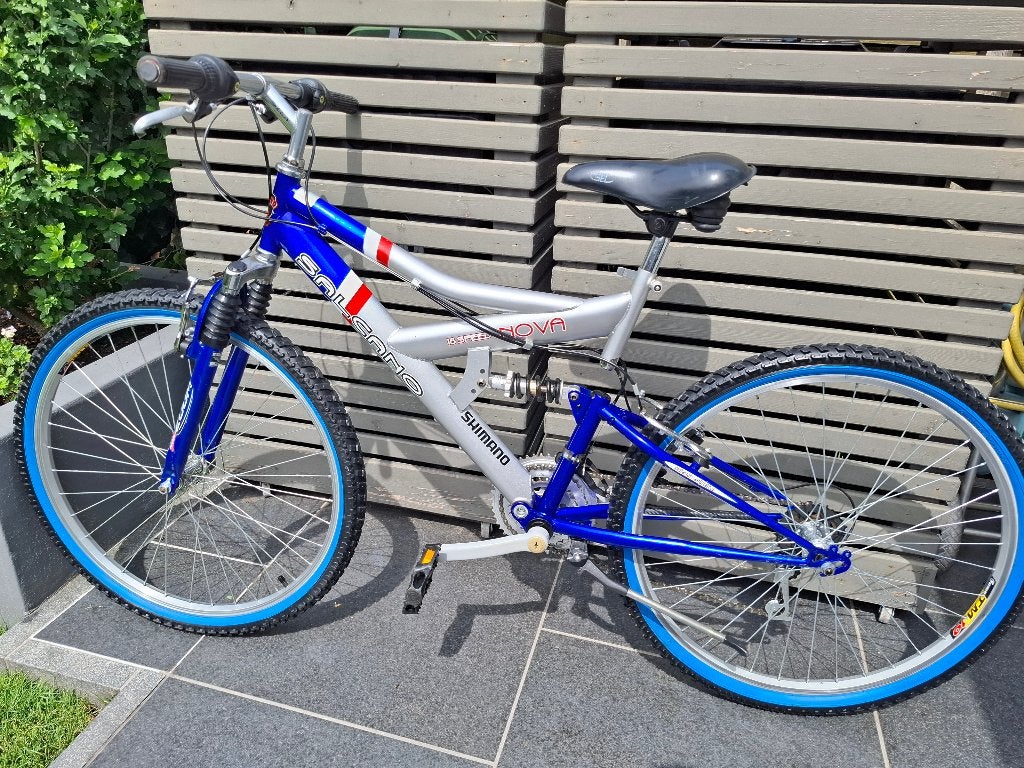 NIEUWSTAAT, volledig geveerde mountainbike, Frein sur jante, 45 à 49 cm, Comme neuf, Enlèvement