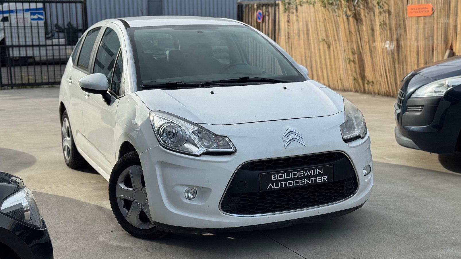 Citroën C3 1.1Benzine 140.xxxkm 2012 / 1 Jaar Garantie, Auto's, Voorwielaandrijving, Stof, Zwart, Handgeschakeld