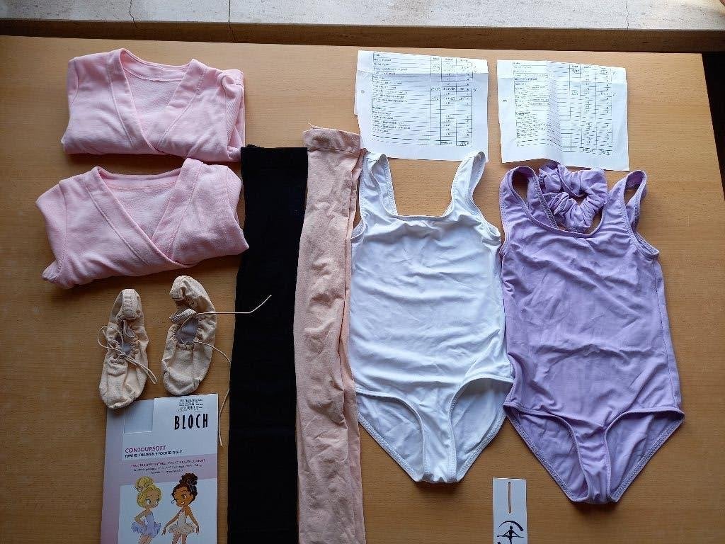 Parfait état, ensemble vêtements de danse/ballet taille 128, Enlèvement ou Envoi, Comme neuf, Taille 128