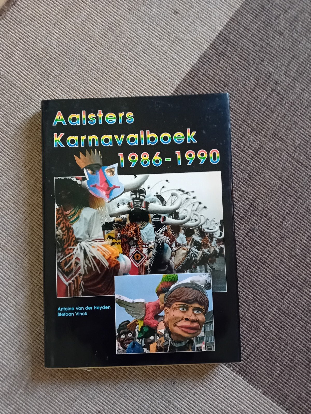 Te koop Aalsters carnavalboek 1986 - 1990, Ophalen
