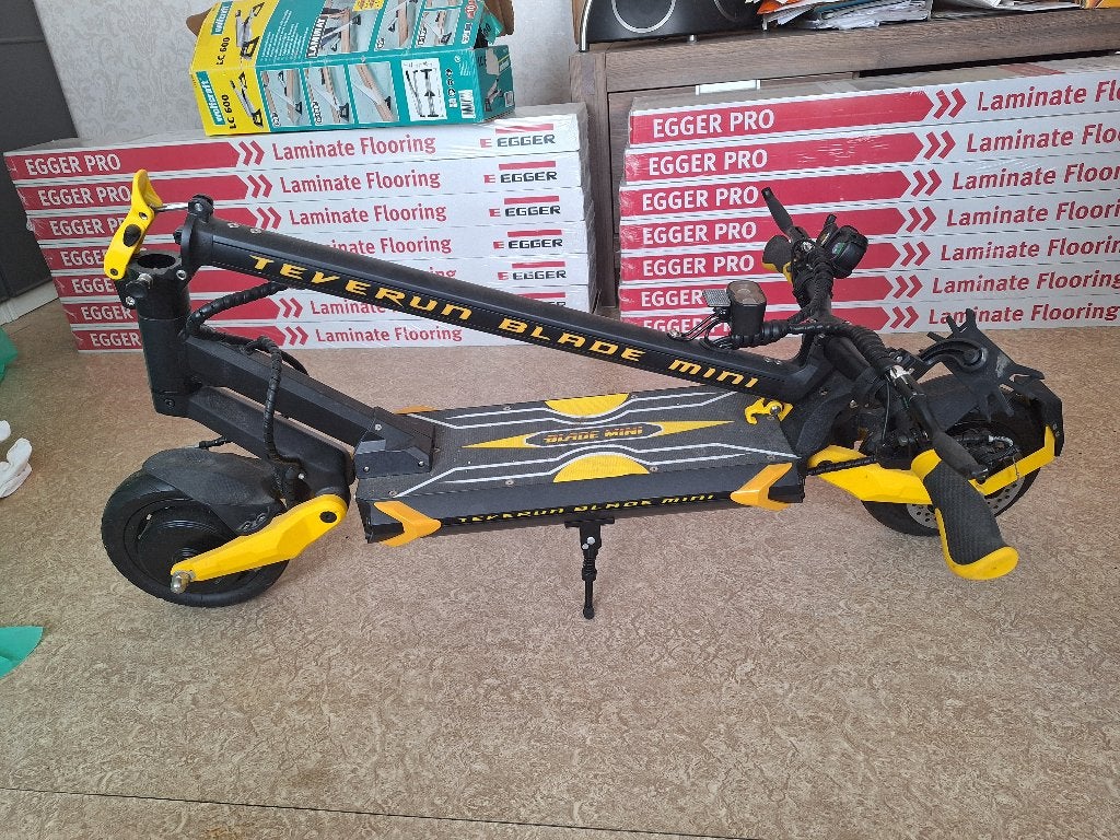 Te koop step, Fietsen en Brommers, Ophalen, Gebruikt, Elektrische step (E-scooter), Teverun blade