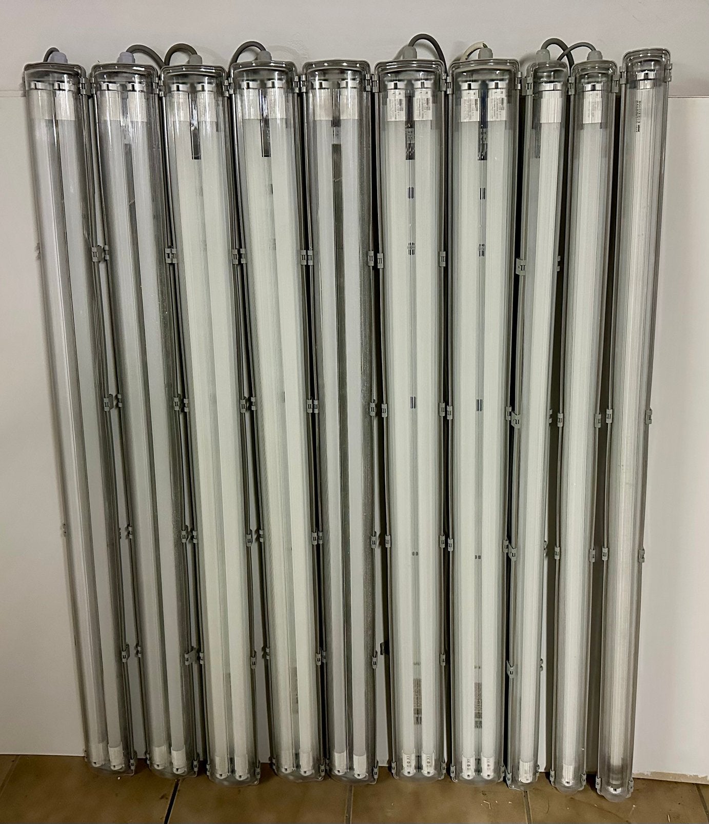 Set van 9 waterdichte LED TL-armaturen, Ophalen, Zo goed als nieuw