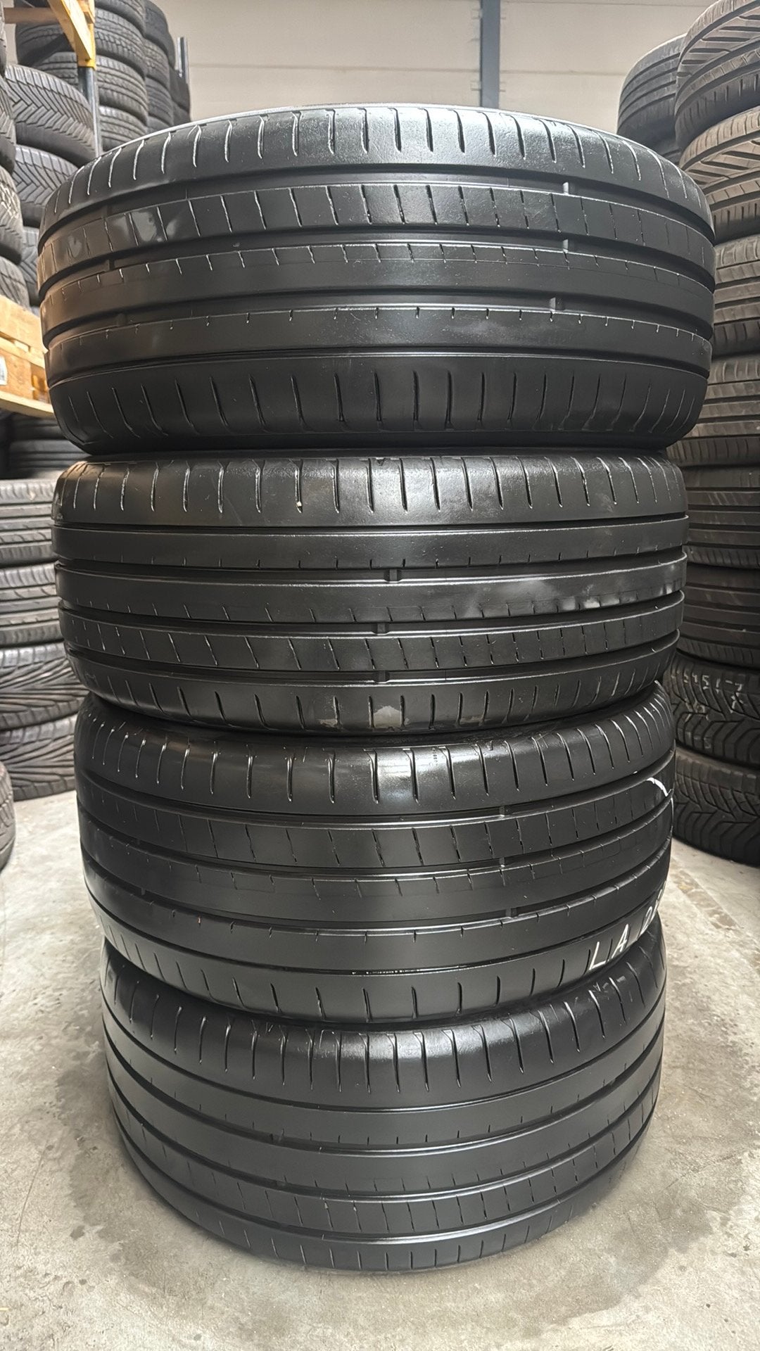 Set d'été 245/45R20 et 275/40R20 de la marque YOKOHAMA, Enlèvement