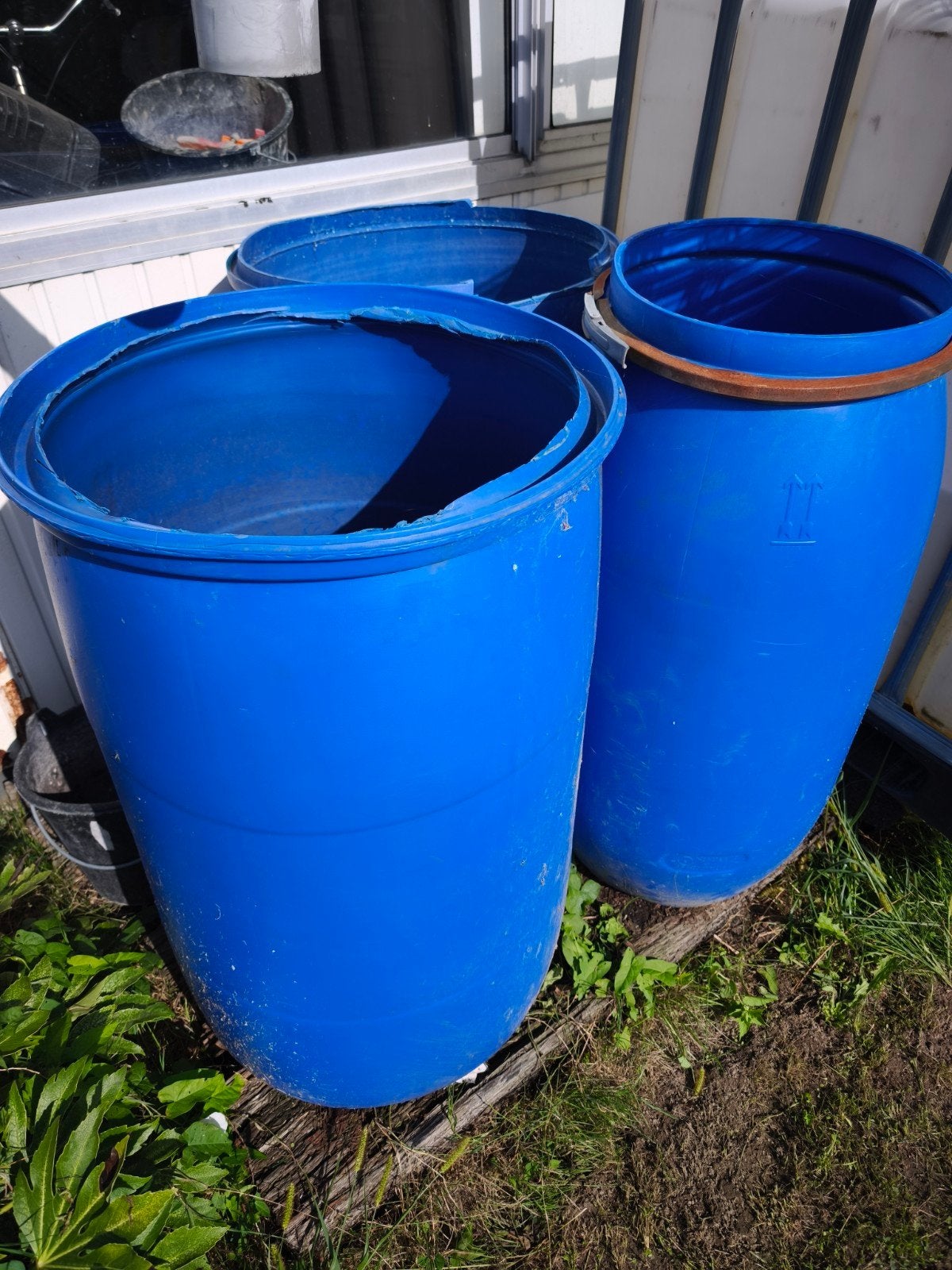 blauwe regentonnen 200l aan 20euro en 120l aan 10euro, Jardin & Terrasse, Barils de pluie, Enlèvement