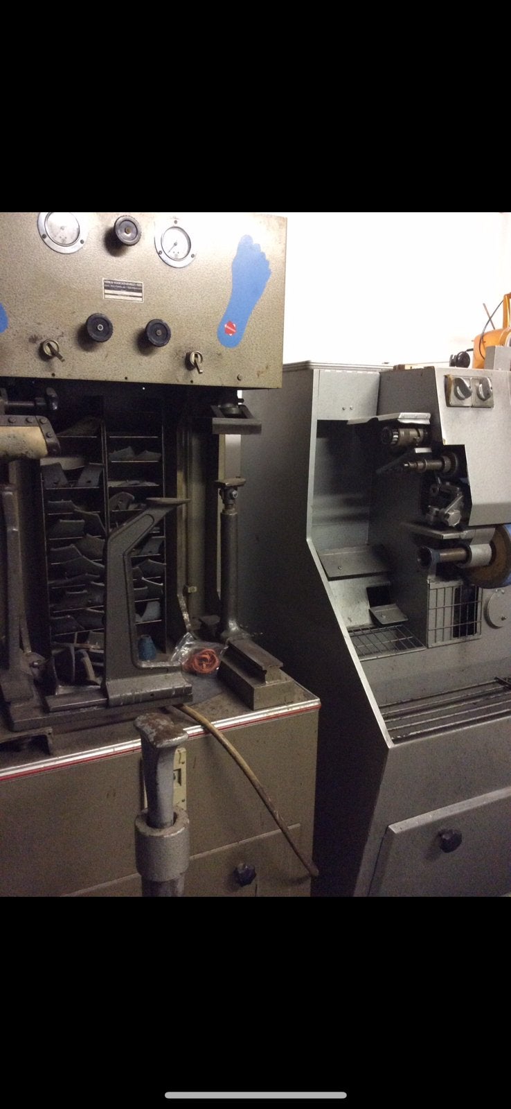 Schoenmakers machine, Zakelijke goederen, Ophalen