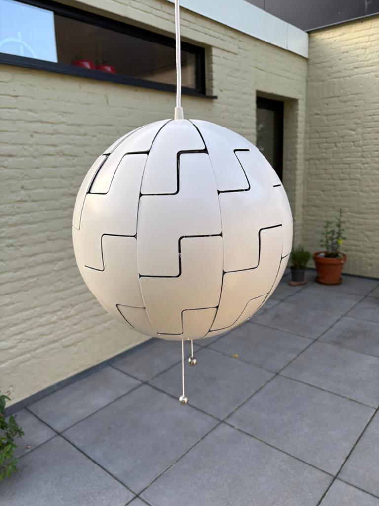 Ikea ps 2014 hanglamp wit zilver, Huis en Inrichting, Lampen | Plafondlampen, Ophalen, Zo goed als nieuw