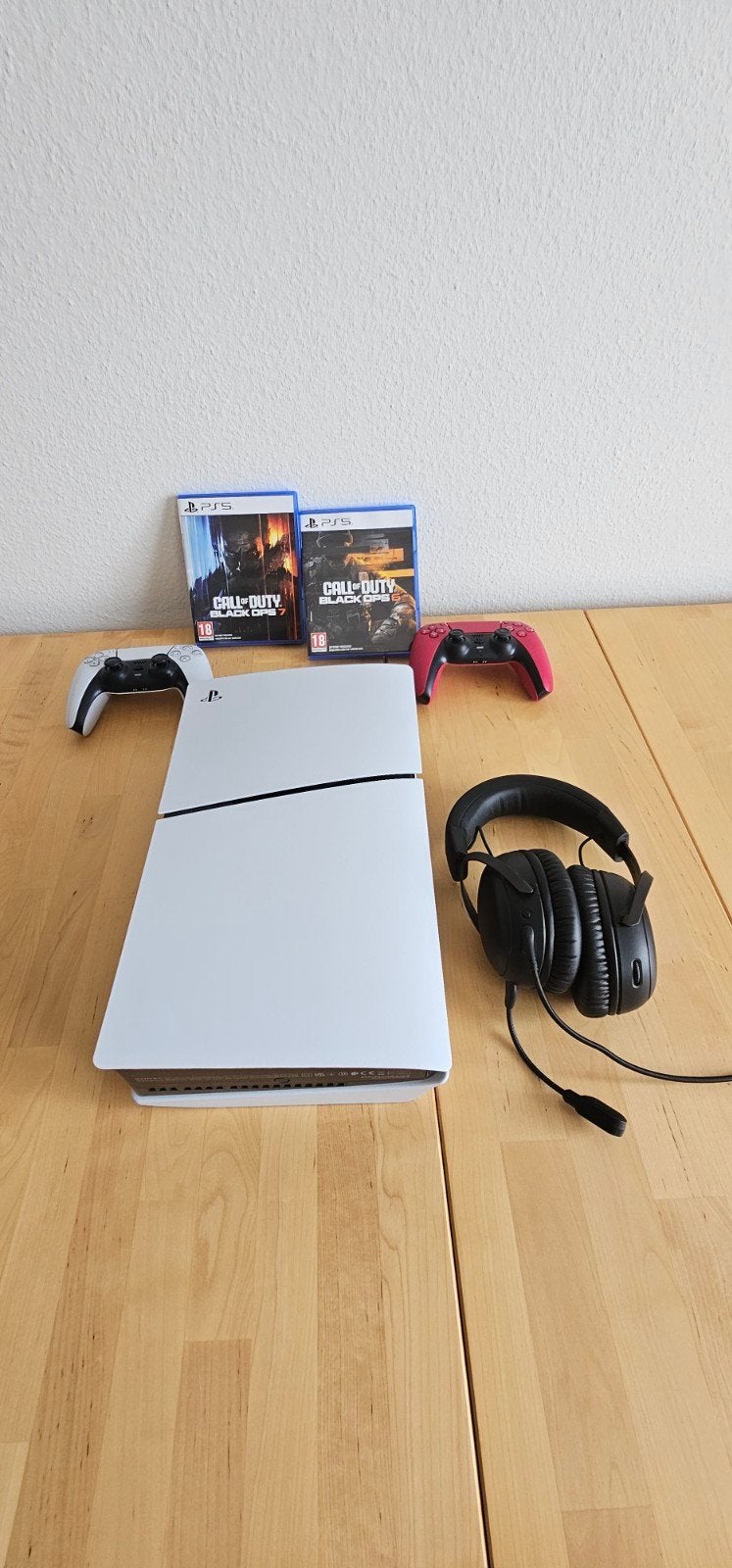 Playstation 5 Slim Disc 1to + Bo6 + bo7 + casque HyperX 3, Games en Spelcomputers, Spelcomputers | Sony PlayStation 5, Ophalen