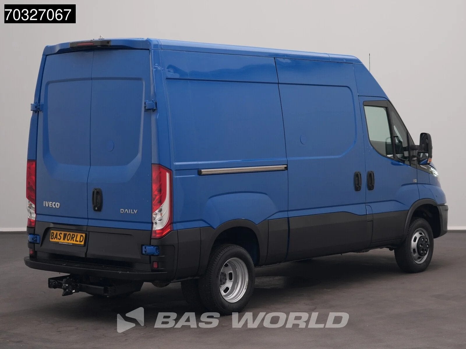 Iveco Daily 35C21 3.0L Automaat Dubbellucht 3,5t Trekhaak 21, Stof, Gebruikt, Euro 6, 4 cilinders