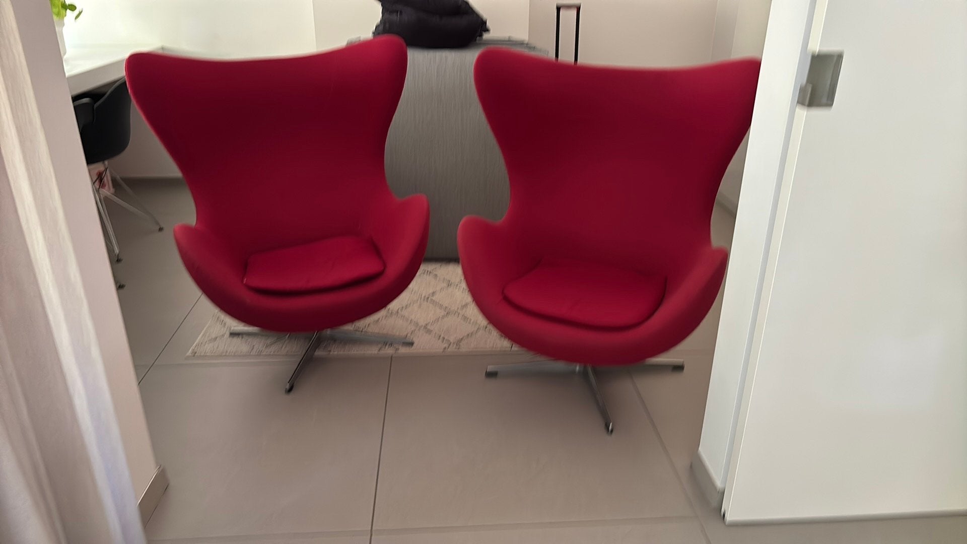 Zetel , rood, stof, 2 identieke stuks, Huis en Inrichting, Zetels | Zetels, Ophalen, Gebruikt, Eenpersoons, Minder dan 75 cm