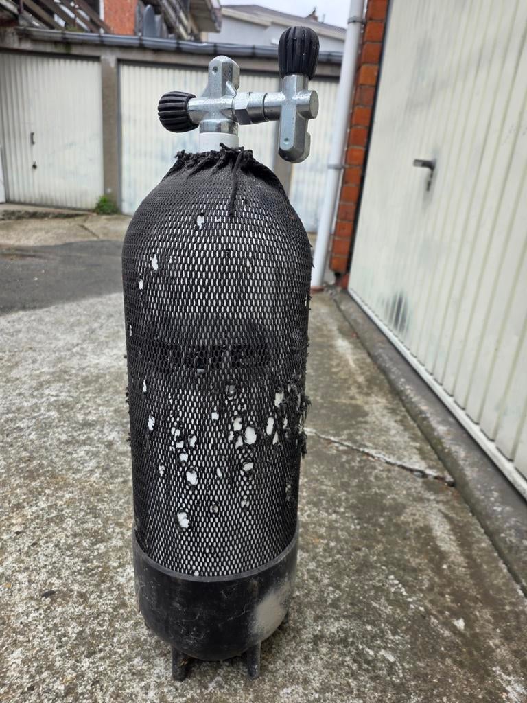 Duik fles mares, Ophalen