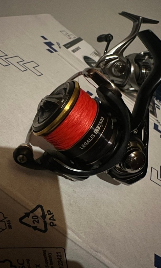 Daiwa Legalis 2500 LT, Ophalen of Verzenden, Zo goed als nieuw, Molen