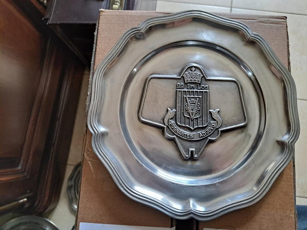 Zeldzaam tinnen bord 99 Bataljon Logistiek, Verzamelen, Ophalen
