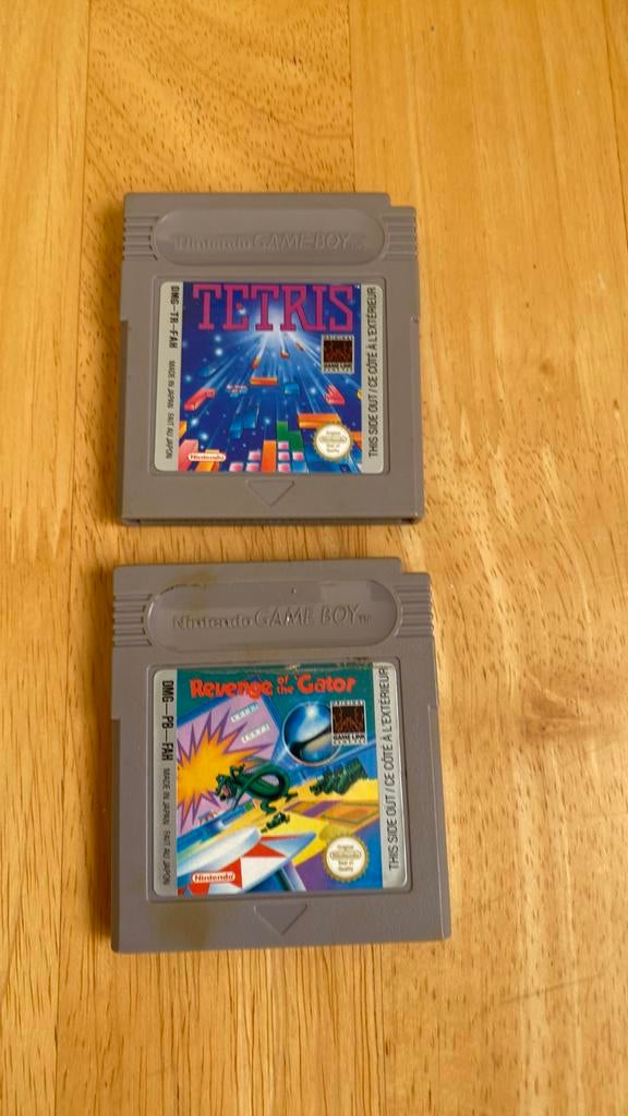 Paire de 2 ancien jeux Game boy, Utilisé